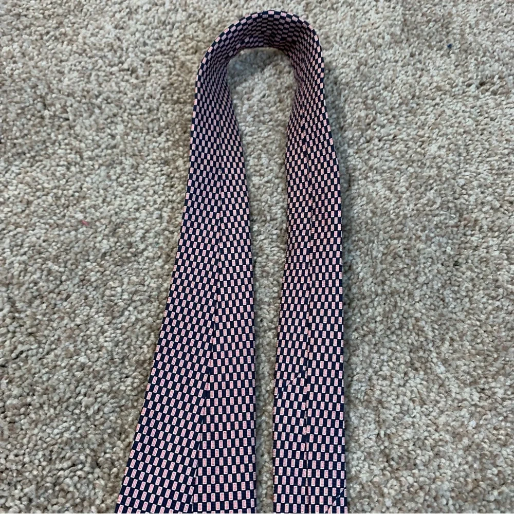 Brooks Brothers Makers Men’s Tie Navy Pink Checkered Geometric 100% Silk USA